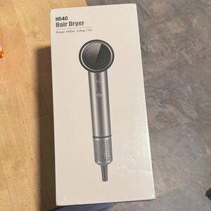 HD40 Hair Dryer in Silver